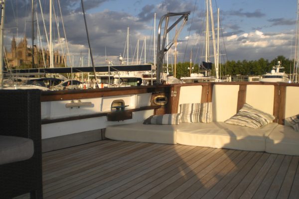 Segelyacht Mallorca Segeltörn Charter Mallorca Segelspass Mallorca Daycharter Tagestörn Katamaran Charter Mallorca Tagescharter Bootsausflug Event Incentive Mallorca Betriebsausflug Maretime Events Segelyacht Mallorca Segeltörn Charter Mallorca Segelspass Mallorca Daycharter Tagestörn Katamaran Charter Mallorca Tagescharter Bootsausflug Event Incentive Mallorca Betriebsausflug Maretime Events