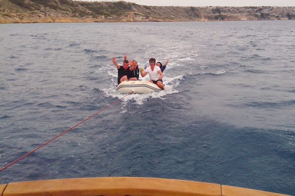 Segelyacht Mallorca Segeltörn Charter Mallorca Segelspass Mallorca Daycharter Tagestörn Katamaran Charter Mallorca Tagescharter Bootsausflug Event Incentive Mallorca Betriebsausflug Maretime Events Segelyacht Mallorca Segeltörn Charter Mallorca Segelspass Mallorca Daycharter Tagestörn Katamaran Charter Mallorca Tagescharter Bootsausflug Event Incentive Mallorca Betriebsausflug Maretime Events